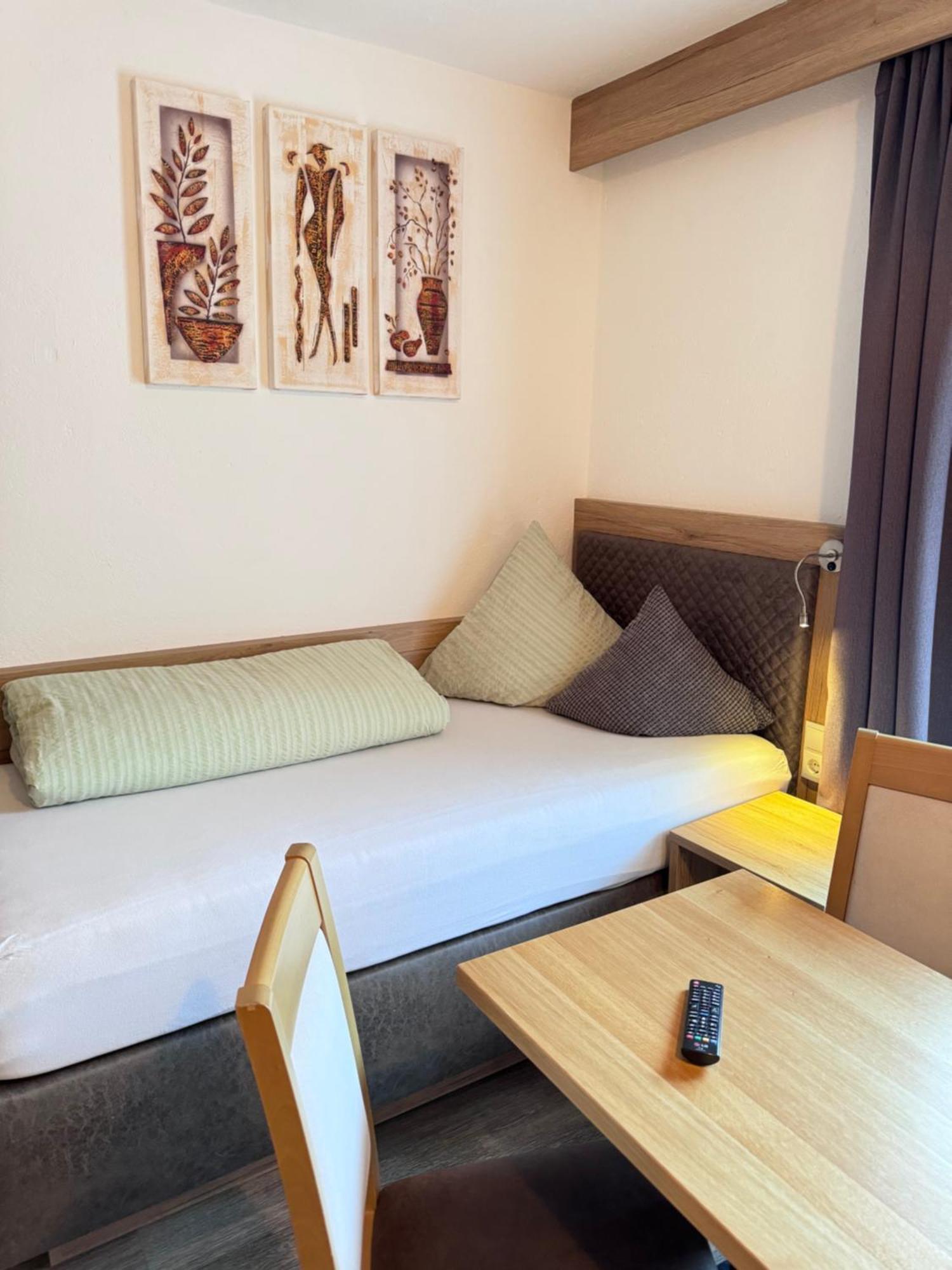 Haus Felsneck Bed & Breakfast เซิลเดน ภายนอก รูปภาพ